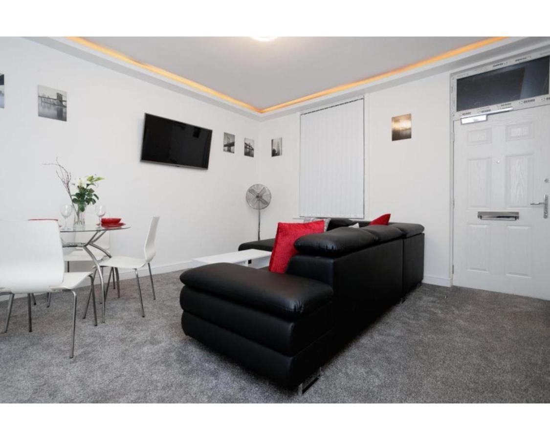 Carter House Apartments.....6 Beds In 3 Bedrooms Leeds  Bagian luar foto